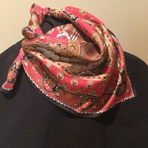 Pure silk Oscar de la Renta paisley scarf